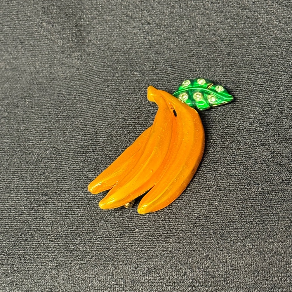 Saxon enamel brooch bananas with rhinestones in the leaves. Vintage
